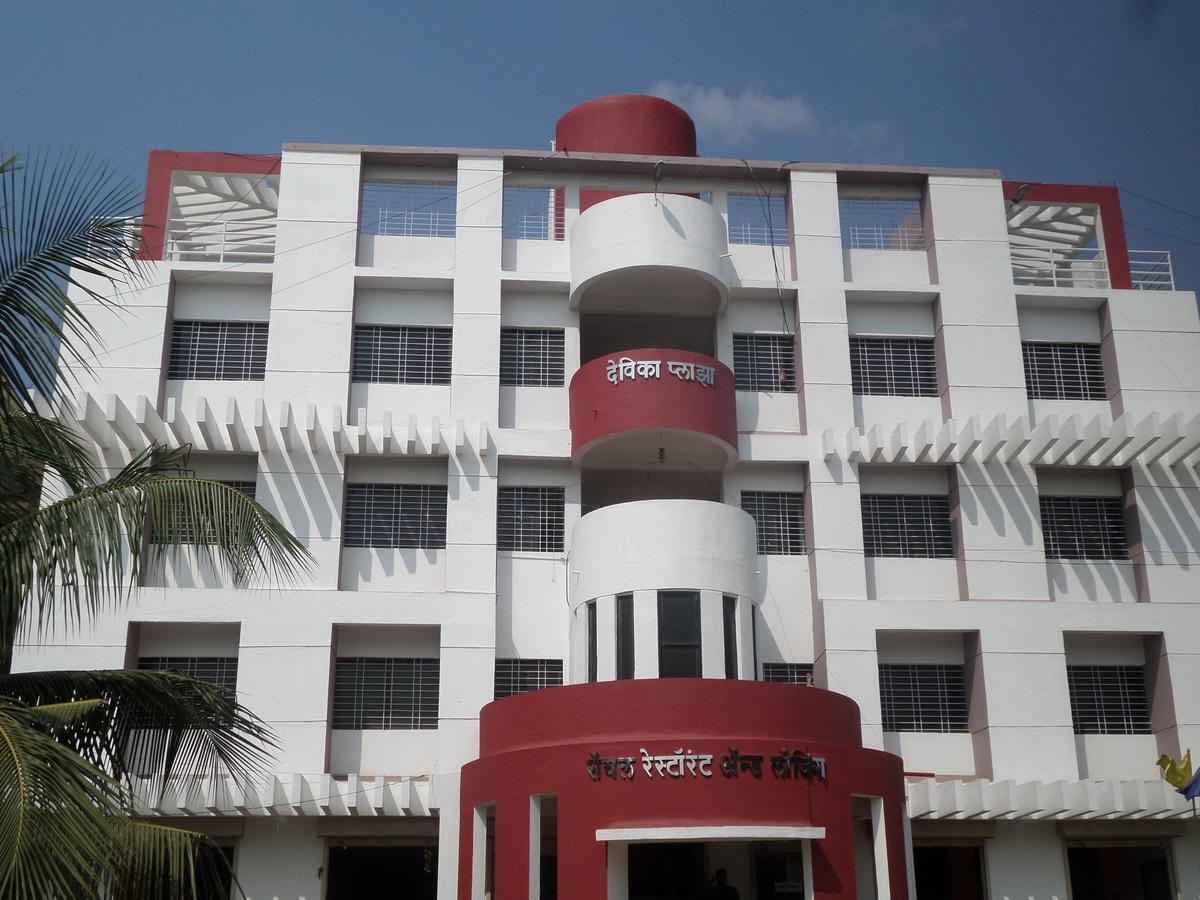 Hotel Royal Lodging Phursungi Exterior foto